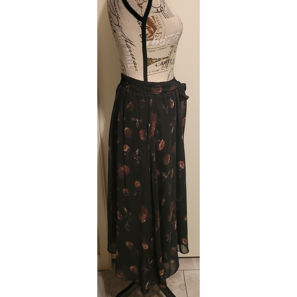 Disturbia Dark Moody Floral Monica Midi Skirt Black Chiffon Gothic AW23M80 Sz 4 - Picture 2 of 6